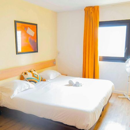 Paris Retreat 5 Minutes From Hoche Metroparking Apartamento Pantin Exterior foto